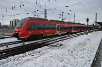 442 840-5 verlässt am 3.2.2018 als RE1 (RE13984) nach Bad Kleinen den Rostocker Hauptbahnhof.