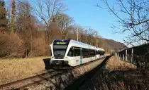 Thurbo RABe 526 747-1  Elgg  unterwegs als S41 nach Winterthur zwischen Embrach-Rorbas und Pfungen. 

Dienstag, 13. Februar 2018 