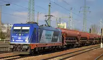 Raildox 187 317-3 mit dem Düngerzug am 13.02.18 Bf. Flughafen Berlin-Schönefeld.