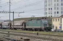 Re 430 364-0 durchfährt den Bahnhof Pratteln. Die Aufnahme stammt vom 14.02.2018.