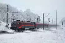 Am frühen Morgen des 18. Februars 2018 zieht 1116 215 den Railjet mit dem Ziel Budapest-Keleti durch Westerstetten ihrem nächsten Halt Ulm entgegen.