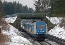Nochmal der Alex, der zum Glück existerende Lok-bespannte  richtige  Zug von Hof nach München u.z.  Hier aufgenommen am 05.02.2018 wieder mal bei Martinlamitz. Bei Sonne wäre der Zug im Schatten vom Wald, die Kamera vermutlich im Gegenlicht...