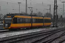 AVG Triebwagen 924 mit dem Ortsnamen Offenau verlässt hier als S41 Neckarelz nach Heilbronn Hbf/Willy-Brandt-Platz, ist die Haltestelle vorm Bahnhofseingang auf der Straßenseite für Ortsunkundige. 17.2.2018