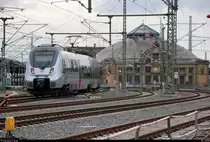 Nachschuss auf 1442 661 (Bombardier Talent 2) der S-Bahn Mitteldeutschland (MDSB II | DB Regio Südost) als S 37847 (S8) von Bitterfeld nach Halle(Saale)Hbf, die das Gleisvorfeld von Halle(Saale)Hbf durchfährt. Aufgenommen von der Delitzscher Straße. [26.1.2018 | 15:40 Uhr]