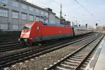 101 136-0 schiebt am 10.2.2018 den IC2310 von Frankfurt(Main) Hauptbahnhof nach Westerland(Sylt) aus dem Hamburger Hauptbahnhof.