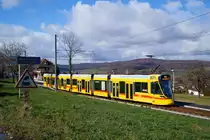 Auf dem Weg von Rodersdorf über Basel nach Dornach verlässt Be 6/10 154 am 12.2.2018 den Bahnhof Leymen in Frankreich. Das Bahnhofsgebäude in Leymen stammt noch aus der Zeit der Birsigthalbahn, welche seit 1986 vollständig ins Basler Tramnetz integriert ist.
