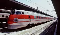Ein ETR 450 ist im April 1996 in Roma Termini eingetroffen