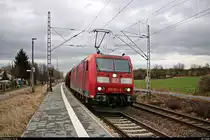 185 074-2 DB als Gz durchfährt den Hp Zscherben auf der Bahnstrecke Halle–Hann. Münden (KBS 590) Richtung Sangerhausen. [28.1.2018 | 15:49 Uhr]