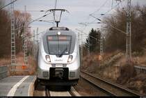 Aug' in Aug' mit 9442 602 (Bombardier Talent 2) von Abellio Rail Mitteldeutschland als RE 74730 (RE19) von Halle(Saale)Hbf Gl. 13a nach Leinefelde, der den Hp Zscherben auf der Bahnstrecke Halle–Hann. Münden (KBS 590) durchfährt. Der Hp liegt in einem Gleisbogen, weshalb das Bild mit Zoom erstellt werden konnte. [28.1.2018 | 16:13 Uhr]