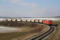 NLB - Tandem 2143.56 und 070-7 mit dem SLGAG 97414 am 25.Februar 2018 zwischen Würnitz-Hetzmannsdorf und Wetzleinsdorf.