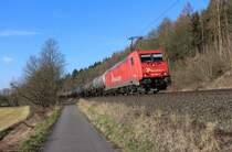 185 606-1 RHC mit Kesselwagen bei Erzhausen am 23.02.2018