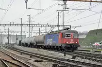 Re 620 059-6 durchfährt den Bahnhof Pratteln. Die Aufnahme stammt vom 19.02.2018.