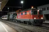 SBB: Während der Nacht wurde die Denkmallokomotive Ce 6/8 II 14270 mit der Re 420 136 und dem B 50 85 21-73 526 von Biel nach Zürich Seebach überführt. Die Aufnahme entstand während dem Zwischenhalt in Oensingen am 3. Februar 2018.
Foto: Walter Ruetsch