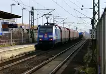 152 134-3 (DB/TFG-Transfracht) kommt mit einem Aluzug aus Nievenheim nach Göttingen und kommt aus Nievenheim und fährt durch Neuss-Allerheiligen in Richtung Norf,Neuss-Süd,Neuss-Hbf. Aufgenommen vom Bahnsteig 2 in Neuss-Allerheiligen. 
Bei Sonnenschein am Kalten 17.2.2018.
