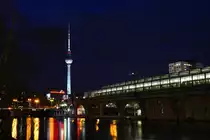 Blick auf den Berliner Fernsehturm und die S-Bahn Station Berlin Jannowitzbrücke am 5.1.18

Berlin 05.01.2018