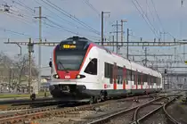 RABe 523 072, auf der S3, verlässt den Bahnhof Pratteln. Die Aufnahme stammt vom 14.02.2018.