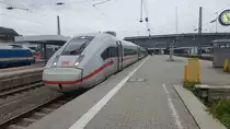 Am 09.09.17 konnte ICE 582 der mit dem ICE 4 / BR 412 gefahren wird aufnehmen. Aufnahme Ort: München Hbf
Video dazu: https://www.youtube.com/watch?v=UxQW3OCpHJM