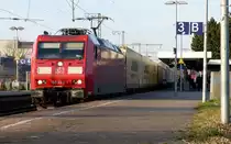 185 062-7 DB kommt aus Richtung Neuss,Mönchengladbach mit einem LKW-Ambrogio-Zug aus Neuss-Gbf(D) nach Gallarate(I) und fährt durch Rheydt-Hbf in Richtung Jüchen,Grevenbroich,Köln. Aufgenommen vom Bahnsteig 3 in Rheydt-Hbf. 
Bei Sonnenschein am Kalten Nachmittag vom 17.2.2018.