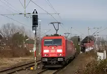 185 385-2 und 185 211-0 beide von DB kommen  durch Rheydt-Hbf mit einem Güterzug aus dem Ruhrgebiet nach Köln-Gremberg  und fahren in Richtung Jüchen,Grevenbroich,Köln.
Aufgenommen vom Bahnsteig 3 in Rheydt-Hbf.
Bei Sonnenschein am Kalten Mittag vom 17.2.2018.