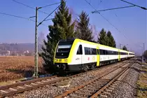 612 631 im drei Löwen Design ist am 03.03.2018 als IRE von Stuttgart kommend in Richtung Tübingen unterwegs.
Fotostandpunkt war kurz vor dem Haltepunkt Lustnau.
Inzwischen verkehren auf dieser Strecke nur noch Triebzüge in dieser Farbgebung.