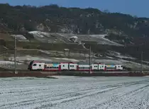 Nur wenige Stunden blieb der Schnee am 3.3.2018 an der Obermosel liegen. In den letzten Spuren des Schnees war CFL 2302 als RE 5110 zwischen Igel und Wasserbillig auf dem Weg von Koblenz nach Luxemburg.