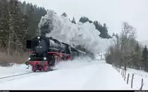 Probefahrt 01 202 des Vereins Pacific 01 202 aus Lyss am 3. März 2018.<br>
Mit Volldampf geht's die steile Rampe hoch von Travers in Richtung Les Verrières.