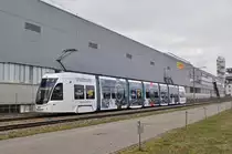 Be 6/8 Flexity 5042, mit einer Tissot Werbung, auf der Linie 14, fährt zur Haltestelle Lachmatt. Die Aufnahme stammt vom 27.02.2018.