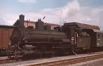 ÖBB 399.03 im August 1975 im Schmalspurteil des Bahnhöfes Gmünd/NÖ vor einem GmP in Richtung Altnagelberg