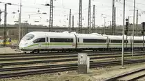 #Grünspotting - ICE3 403 019-3 durchfährt Weil in Richtung Basel.
Weil a. R. am 09.03.2018