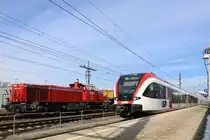 Personenverkehr hat Vorrang. 
In Werndorf wird DH1700.1 mit Ihrem Güterzug überholt. 
10.03.2018