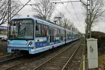 VGF Bombardier Flexity Swift U5-50 Wagen 889 mit TG Bornheim Vollwerbung am 10.03.18 in Frankfurt Enkheim