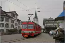 Immerhin bliebt, zumindest vorerst, die fotogene Ortsdurchfahrt in Teufen erhalten, auch wenn künftig auf die typischen BDeh 4/4 Triebwagen Züge verzichtet werden muss. 
17. März 2018