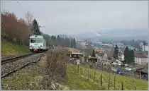 Der AB BDeh 4/4 N° 14 fährt mit seiner S 22 2096 seinem Ziel St.Gallen entgegen. Der Vorbahnhof von St.Gallen ist rechts im Bild im  Tal  zu erkennen und in der Bildmitte die offene, 180 Grad Kehrschleife. Von den ursprünglich fünf Zahnstangenabschnitten ist dies der letzte, verbliebene Zahnstangenabschnitt. Doch schon in wenigen Tagen fahren hier nie mehr Züge. Die Strecke wird am 3. April für Bauarbeiten gesperrt und am 17. Oktober 2018 der 700 Meter lange Ruckhaldentunnel in Betrieb genommen und somit auch dieser letzte Zahnstangenabschnitt entbehrlich.
17. März 2018
