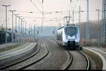 Nachschuss auf 9442 602 (Bombardier Talent 2) von Abellio Rail Mitteldeutschland als RB 74780 (RB75) von Halle(Saale)Hbf nach Sangerhausen, die den Bahnhof Angersdorf auf der Bahnstrecke Halle–Hann. Münden (KBS 590) verlässt. [8.2.2018 | 14:49 Uhr]