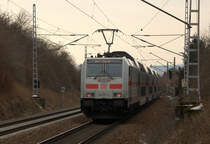 146 573-1 mit einem IC nach Dresden , kurz vor Weinböhla, Telenachschuß. 22.03.2018 10:13 Uhr.