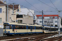 Tw.123 + 405 bei der Durchfahrt durch Inzersdorf auf dem Weg nach Baden. (21.03.2018)