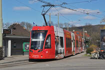 Be 6/8 Flexity 5014, mit der Sympany Werbung, wartet an der Endstation der Linie 3 in Birsfelden. Die Aufnahme stammt vom 21.03.2018.