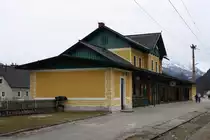 Aufnahmsgebäude des Bf. Admont am 17.März 2018.