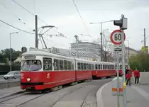 Wien Wiener Linien SL O (E1 4532 + c3 1271) III, Landstraße, Landstraßer Gürtel / Prinz-Eugen-Straße / Arsenalstraße (Hst. Südbahnhof) am 19. Oktober 2010. - Scan eines Farbnegativs. Film: Fuji S-200. Kamera: Leica C2.