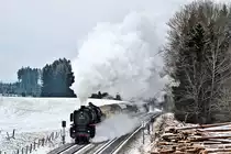 Die Schnellzugsdampflokomotive 001 150-2 hat mit dem Classic Courier Express in wenigen Metern den Brechpunkt am Siegestor erreicht.Bild Günzacher Steige den 19.3.2018