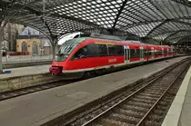 644 544-8 verlässt am 18.8.2017 als RB38 (RB11821)  Erftbahn  von Düsseldorf Hauptbahnhof nach Köln Messe/Deutz den Kölner Hauptbahnhof.
