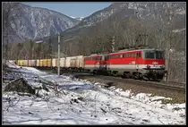 1142 616 + 1142... mit Güterzug bei Küb am 22.03.2018.