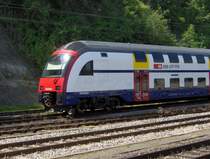 Ein neuer Triebzug f�r die Z�rcher S-Bahn steht in Rorschach. Es ist die Baureihe 514. Ich habe ihn am 23.05.07 in Rorschach HBf gesehen. Ich finde , dass das ganz sch�ne Z�ge sind, doch die jetzigen S-Bahn Einheiten in Z�rich h�tten es doch auch noch getan, warum also so teure Neuanschaffungen machen?