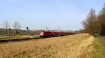 Ein Blick auf den RE4 von Dortmund-Hbf nach Aachen-Hbf.
Aufgenommen von einen Weg in Hofstadt im Wurmtal. 
Bei Sonnenschein am Nachmittag vom 25.3.2018.