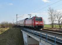 146 263 mit einem RE6 nach Minden auf der K33 Brücke bei Allerheiligen am Samstag den 24.3.2018