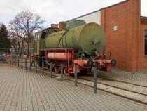FLC Bauart Meiningen 03198/1988 am 29.03.2019 im Industriemuseum Chemnitz per Handy fotografiert. Schade das die Lok dort vor sich hin oxydiert.