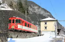 MGB ABt 4155, B 4218, B 4277 und MGB Deh 4/4 II 93  Oberwald  erreichen am 24. März 2018 als Regio 630 von Andermatt - Göschenen den Bahnhof Göschenen.