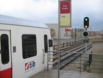 04.01.06,Mallorca/Palma,VT-Einheit vor der Abfahrt am Haltepunkt Son Fuster,im Industriegebiet von Palma.