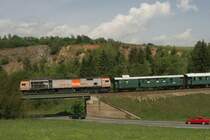 Hvle Tiger V330.3 �berquert die B27 auf der H�he des Blauen Sees; 26.05.2007