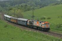 V330.3 zieht den Berliner Sonderzug von R�beland nach H�ttenrode; 26.05.2007